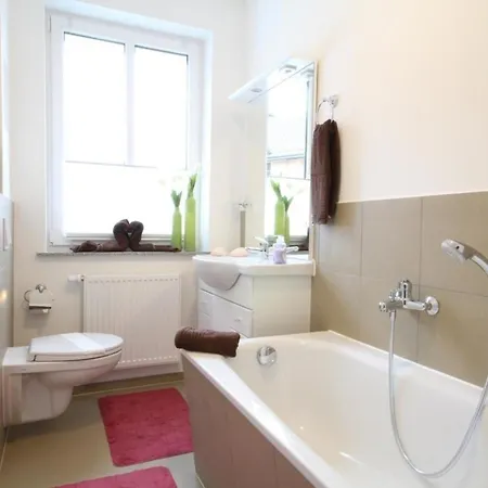 In Fuerstenberghavel Mit Terrasse, Grill Und Garten Und Seeblick Apartment Furstenberg-Havel