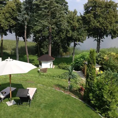 In Fuerstenberghavel Mit Terrasse, Grill Und Garten Und Seeblick Furstenberg-Havel
